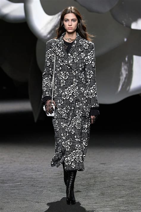 92 winter collection chanel dress|vogue chanel collection.